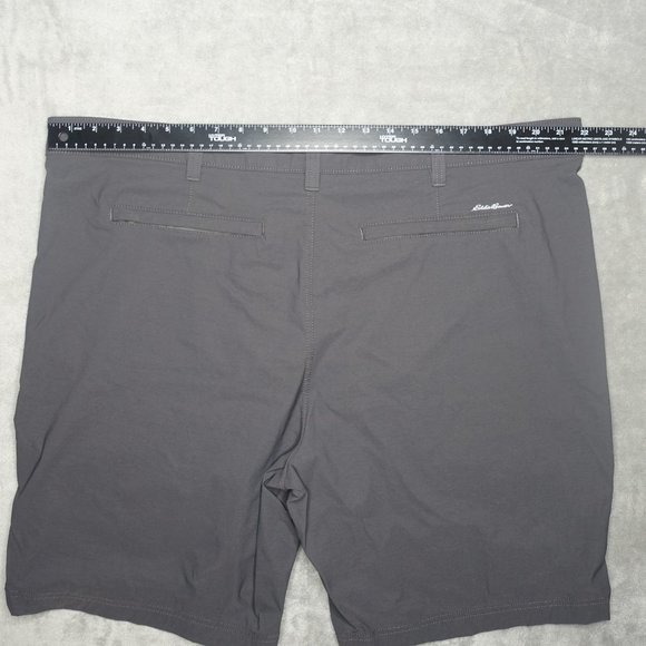 Eddie Bauer Travex Flat Front Shorts Men's 44 Gray - Picture 7 of 9